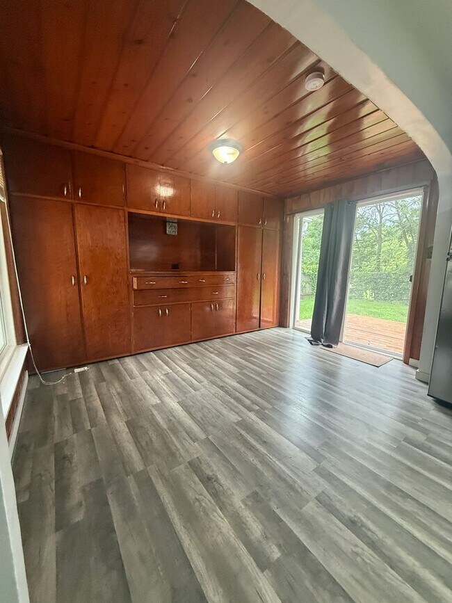 Foto del edificio - Beautiful 2 Bedroom 1 Bathroom House