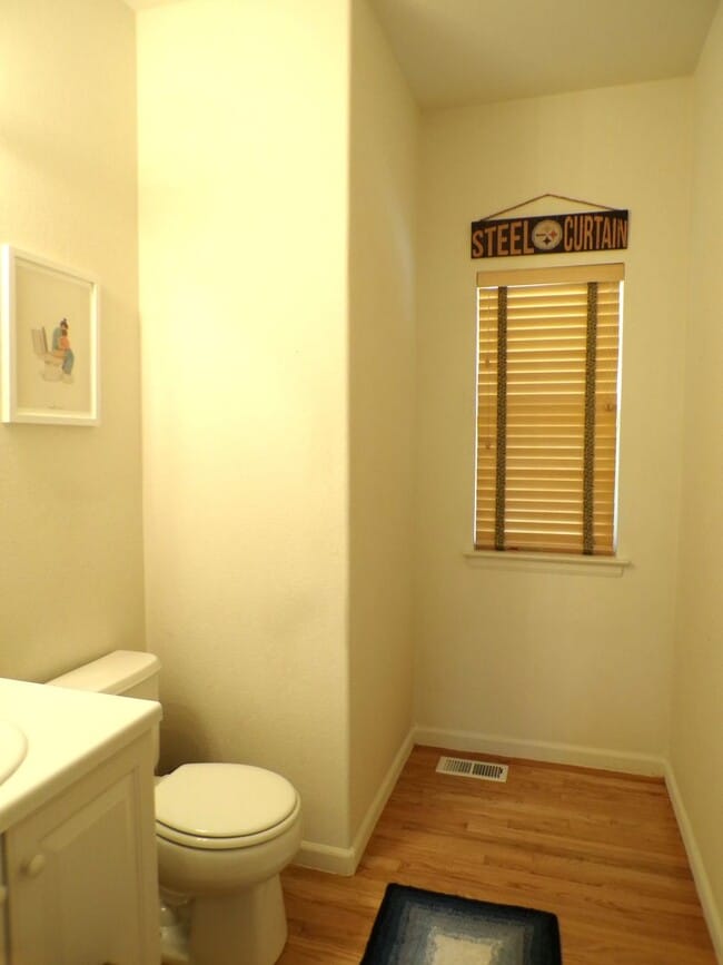 Building Photo - Cozy Hidden Gem in the Heart of Lakewood! ...