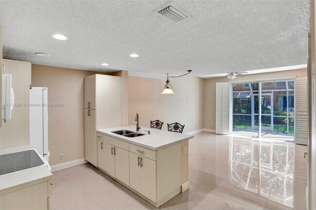 Foto del edificio - 1602 Coronado Rd