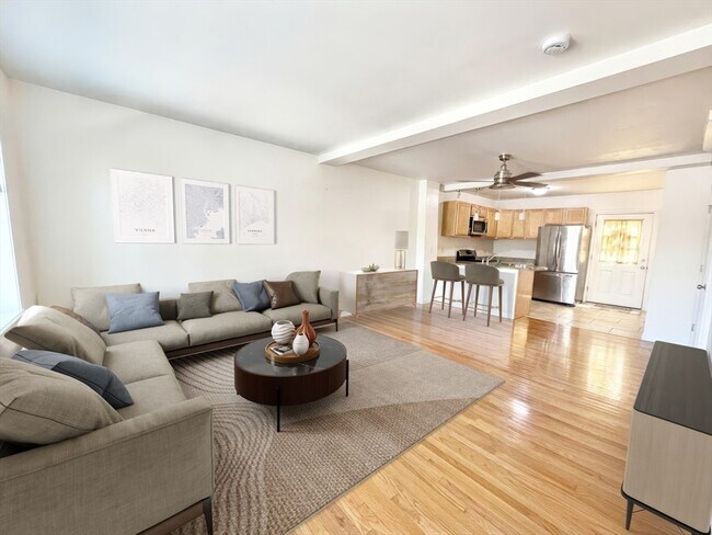 Foto del edificio - 145-147 Everett St