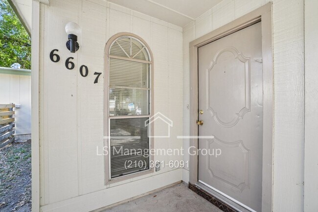 Foto del edificio - 6607 Cherryleaf St