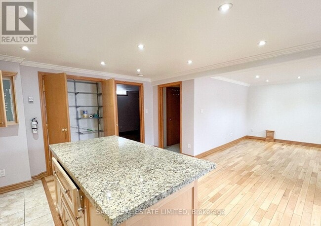 Building Photo - 50 Jane St