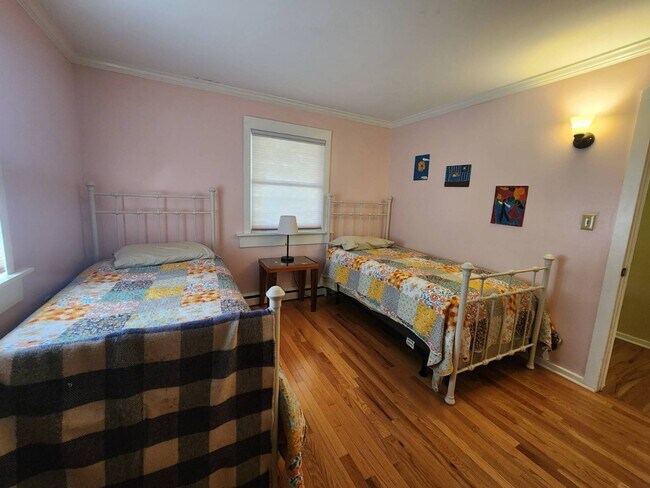 Foto del edificio - 832 W Fulton Rd