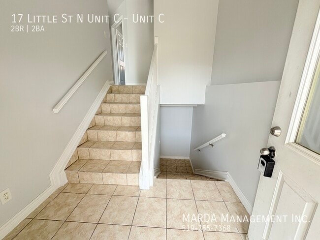 Building Photo - CHAMRING 2 BED/1.5 BATH TOWNHOUSE - SOUTH ...