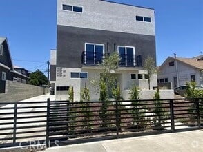 Building Photo - 4559 Pickford St