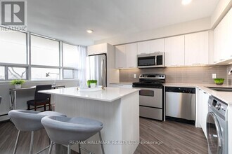 Building Photo - 4340 Bloor St W