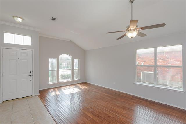Building Photo - 905 Stoneway Dr