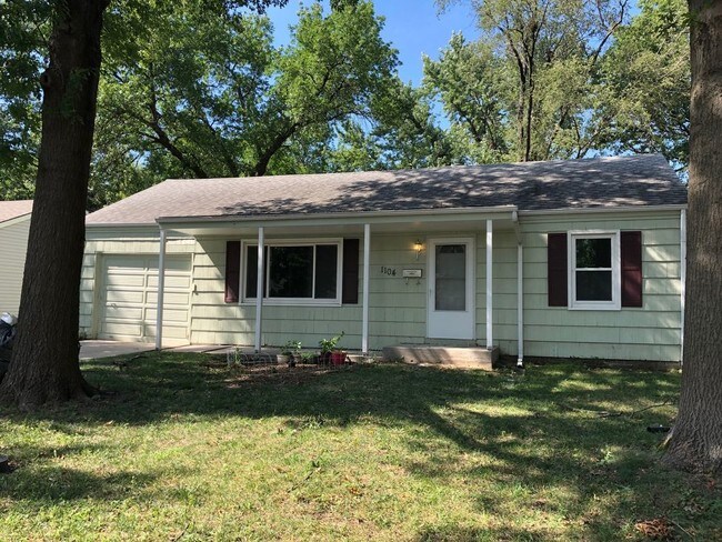 Foto del edificio - Charming Ranch Olathe Home