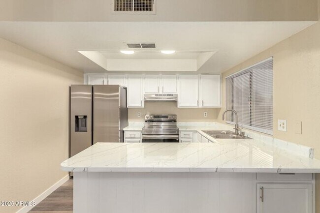 Foto del edificio - 16043 N 30th Ave