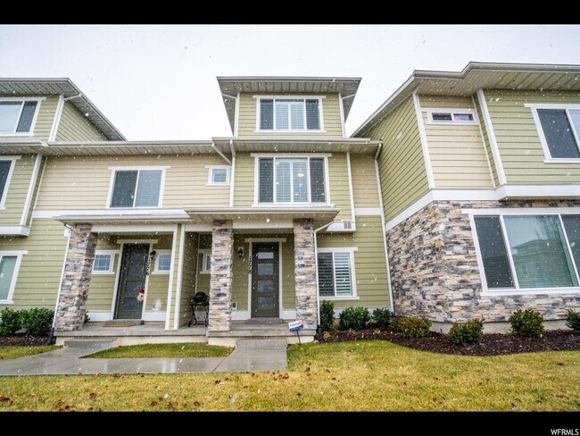 Building Photo - 1778 Ikaros Ln