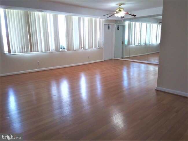 Building Photo - 3709 S George Mason Dr
