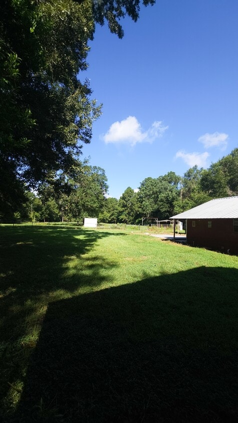 Building Photo - 28370 US-96