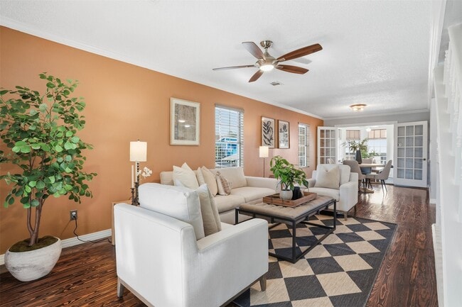 Foto del edificio - 818 Cedar Rd