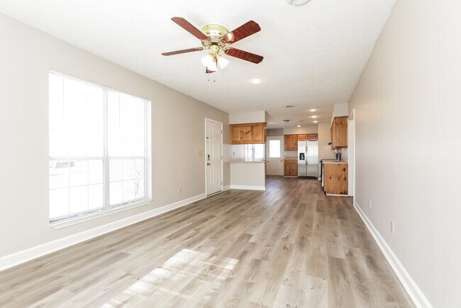 Foto del edificio - 1263 Woods Ferry Rd