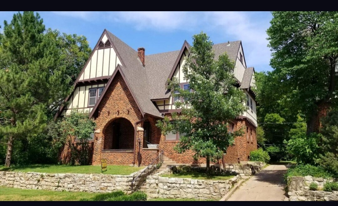 Primary Photo - 3909 E Willow St