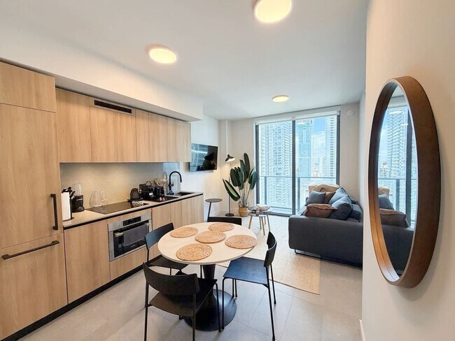 Foto del edificio - 121 NE 5th St