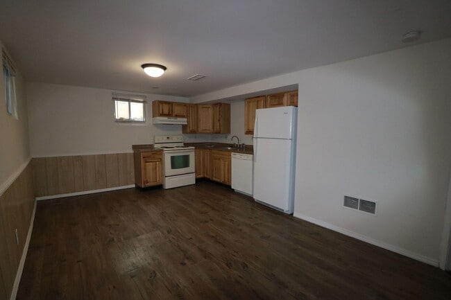 Building Photo - 1719 Laramie St