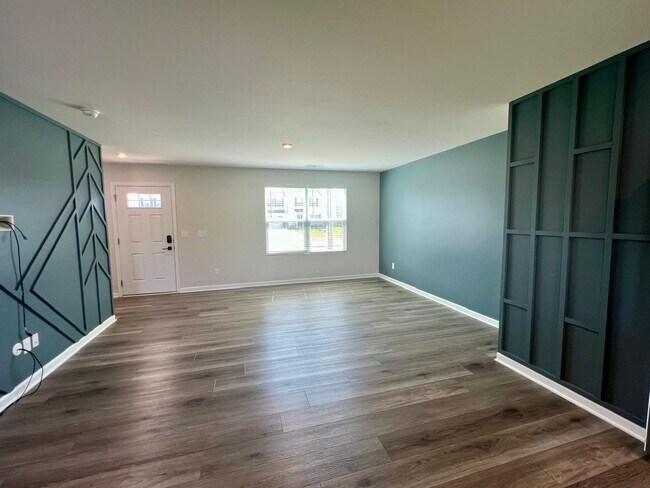 Foto del edificio - 5235 Compass Way