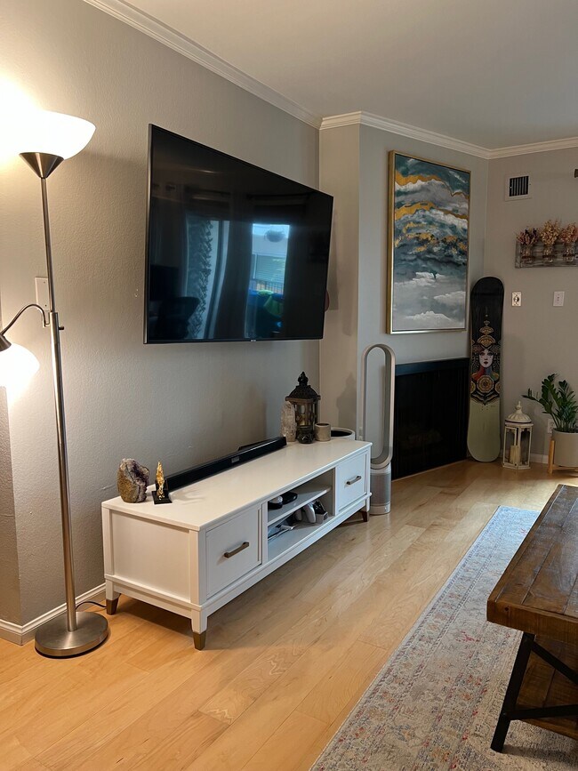 Foto del edificio - 8163 Redlands St