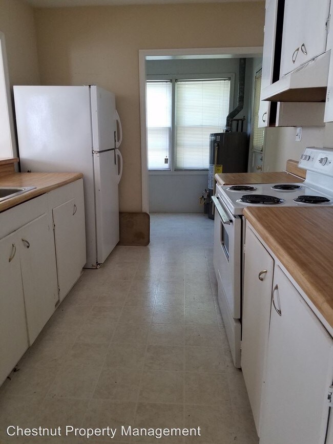 Building Photo - 3139 Camden Cir