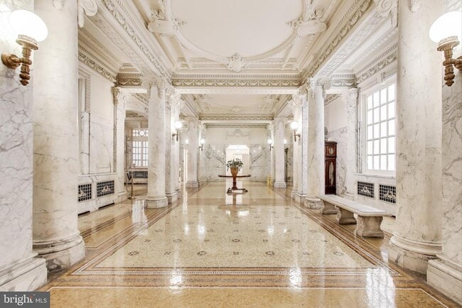 Foto del edificio - 2022 Columbia Rd NW
