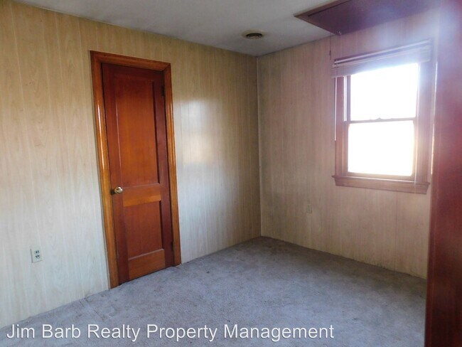 Building Photo - 2 br, 1 bath House - 760 White Oak Road