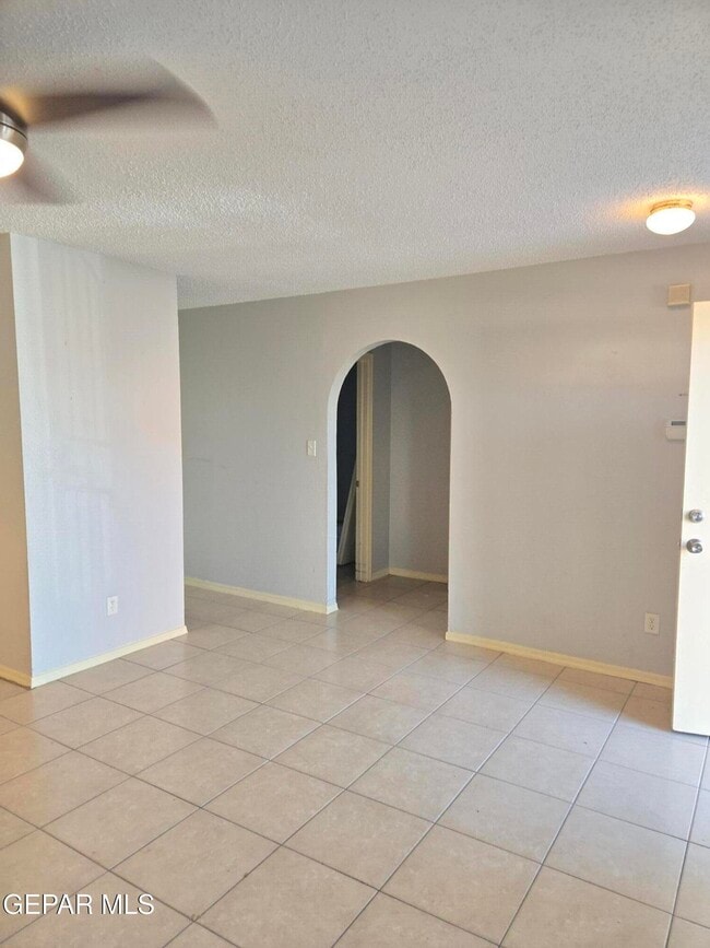 Building Photo - 3613 Tierra Zafiro Dr