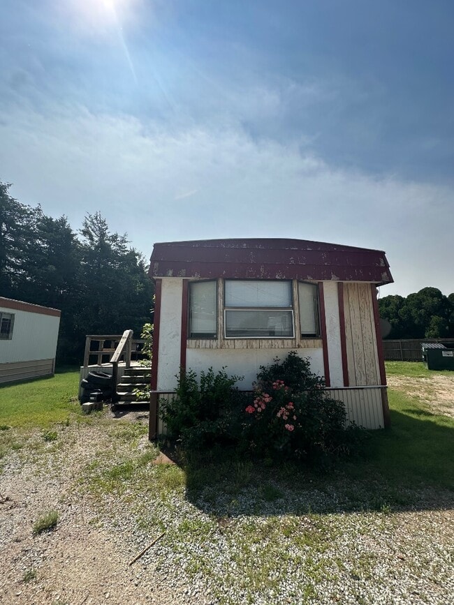 Building Photo - 3111 Switzer Rd