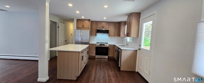 Foto del edificio - 63 Plumtree Ln