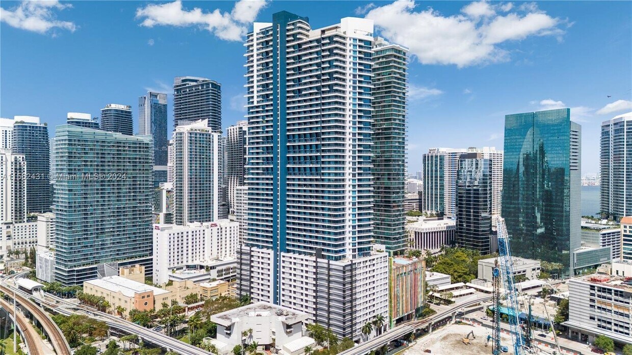 Primary Photo - 60 Southwest 13th Street Apt #2100, Miami,...