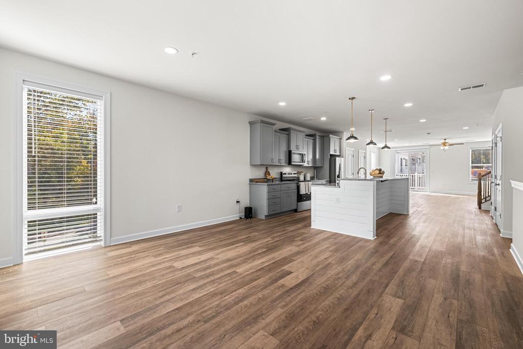 Foto principal - 900 Gilbert Rd