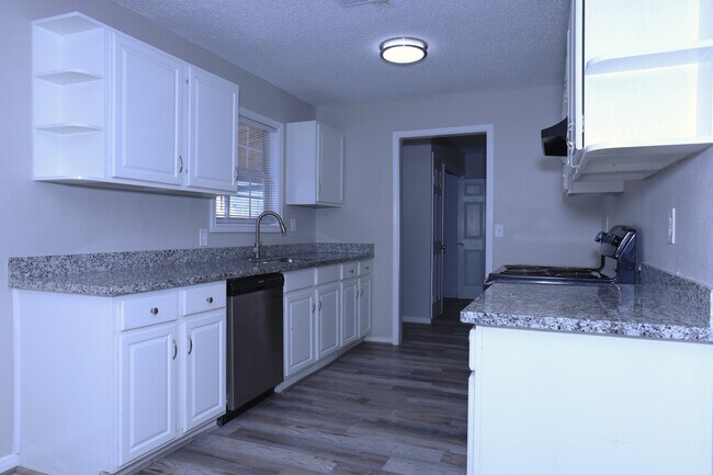 Foto del edificio - 1117 County Rd 515