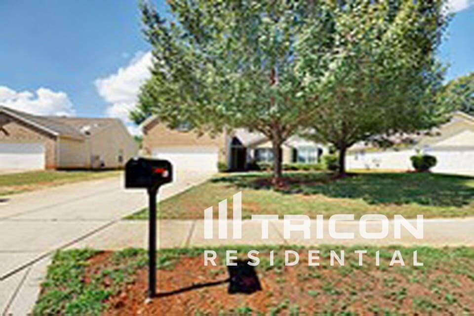 Foto principal - 11007 Sandboar St