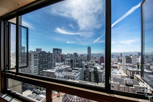 Foto del edificio - 1177 California St