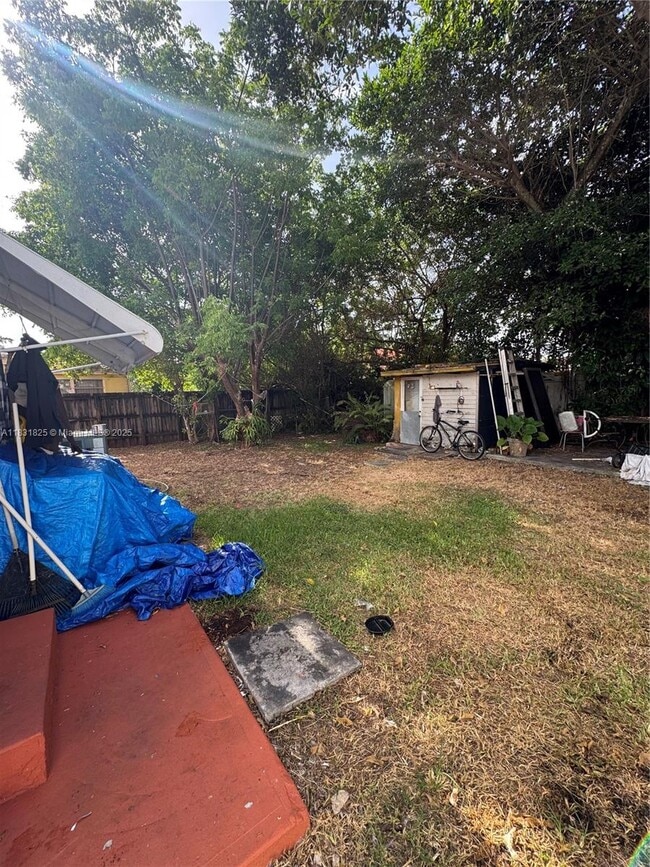 Foto del edificio - 6410 SW 39th St