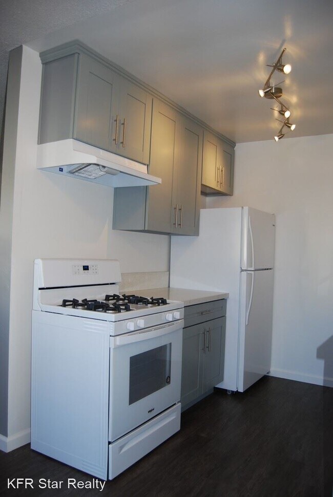 Foto del edificio - 326 W University Ave