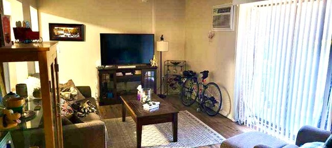 Foto del edificio - 81 Liberty Square Rd