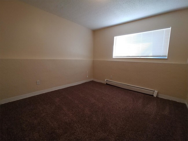 Building Photo - 2585 E Cache La Poudre St