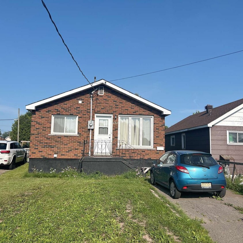 Photo principale - **Charming 3-Bedroom Home in Sault Ste. Ma...