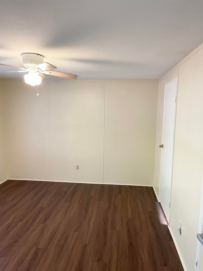Building Photo - 5445 Fallow Ln