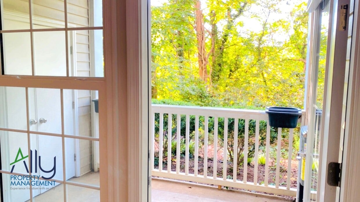 Primary Photo - 270 Riverbend Dr