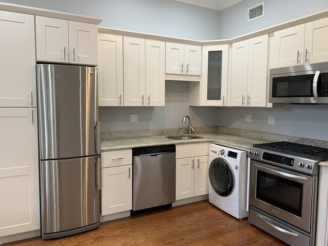 Foto del edificio - 83 W Brookline St