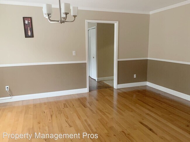 Building Photo - 4 br, 3 bath House - 25392 Surrey Ln
