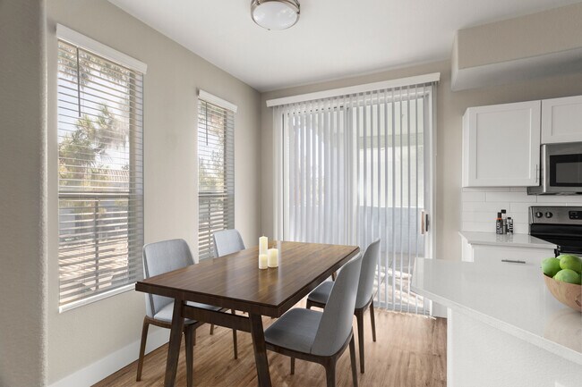 Disfrute de un comedor independiente. - Lumiere Chandler