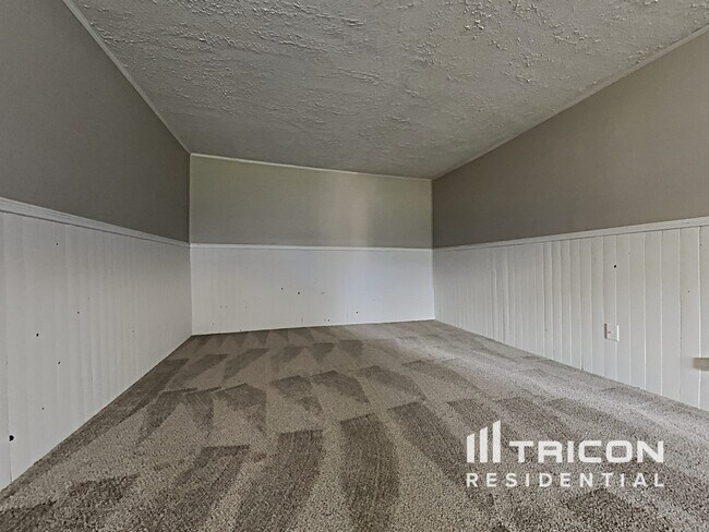 Foto del edificio - 419 Foxdale Rd