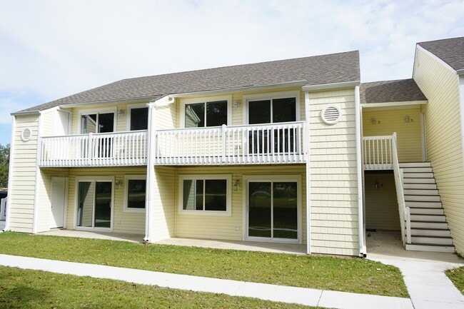 Building Photo - Beautifully Renovated 2BR/1BA Home off Slo...