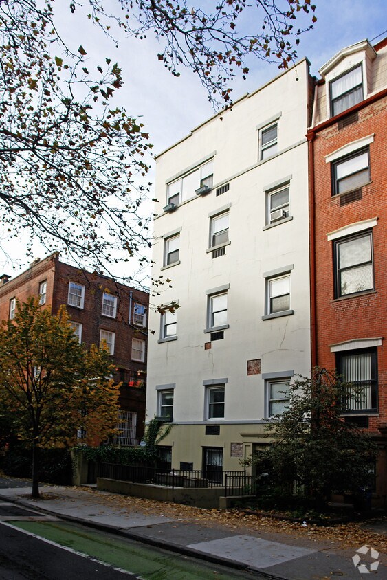 Foto principal - 282 Henry St