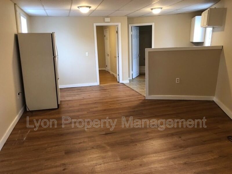 836 Main St Unit 1F, Pawtucket, RI 02860 Condo for Rent in Pawtucket