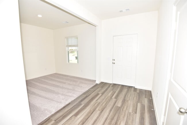 Foto del edificio - 21650 Cottage Ln