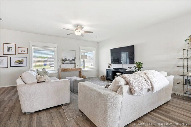 Foto del edificio - 7412 E 89th Pl N